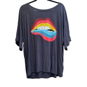 Blue Buttercup Rainbow Lips Graphic Oversized Tee, Super soft! Size small 👄